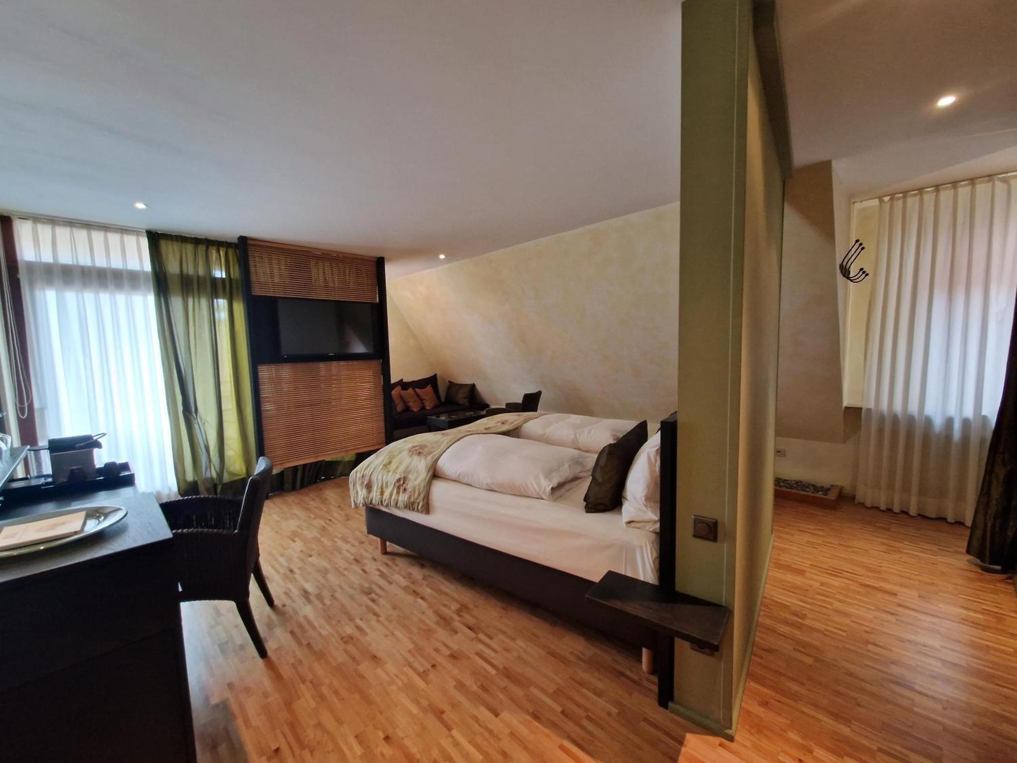 ווייקרסהיים Laurentius Boutique-Hotel & Restaurant מראה חיצוני תמונה